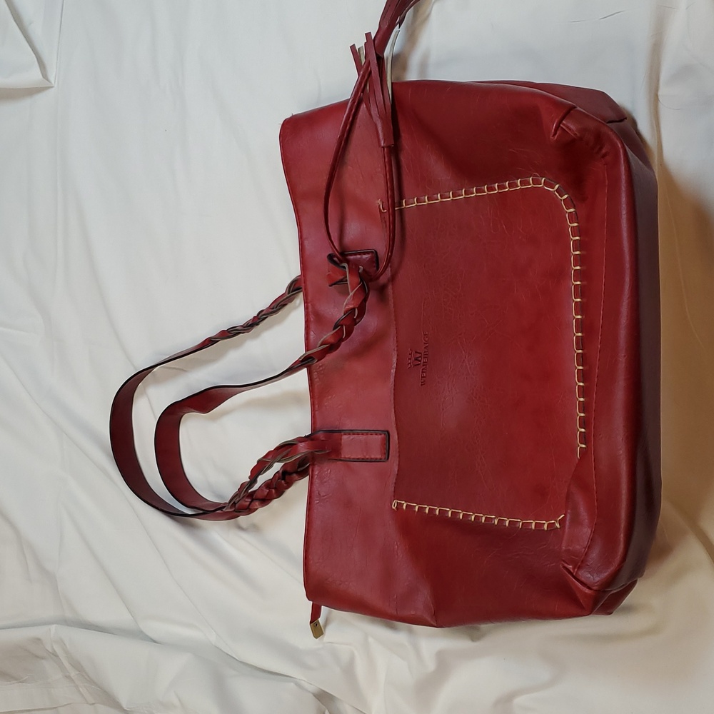 Weimeibaige women's tote bag. Multiple pockets, red with faint blk spots.